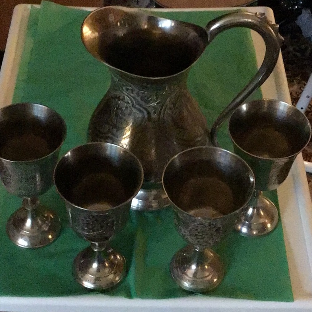 World Gift Chandi Pitcher and 4 Goblets